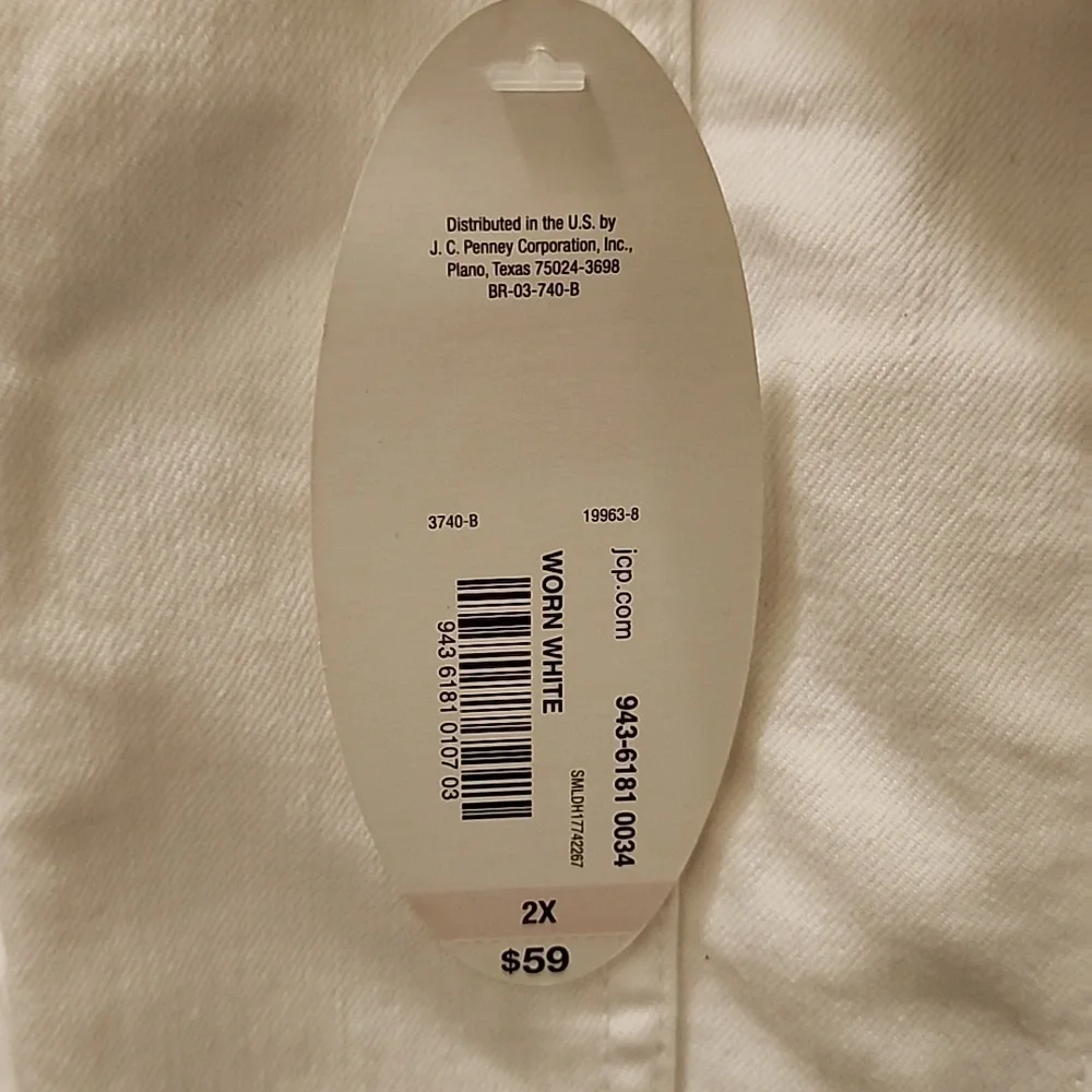 NWT! - White Denim Jacket - Picture 5 of 6